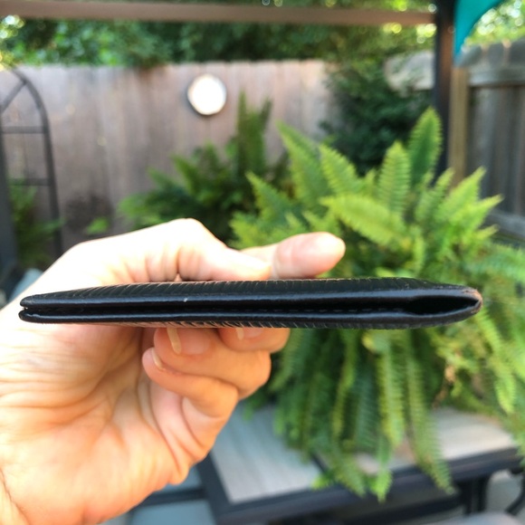 VINTAGE LOUIS VUITTON EPI BI FOLD BLACK LEATHER ID CARD HOLDER CASE - Picture 4 of 8